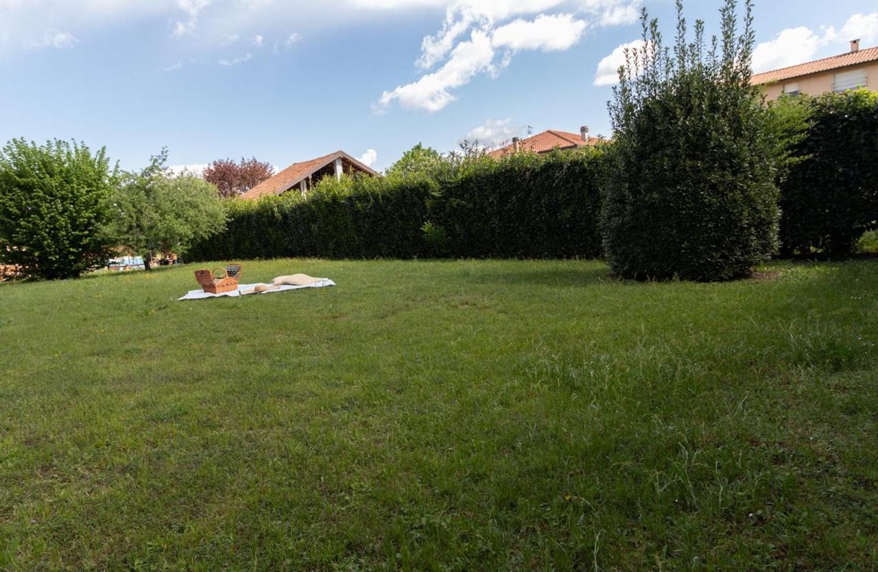 Profumodilago Angera Exterior photo
