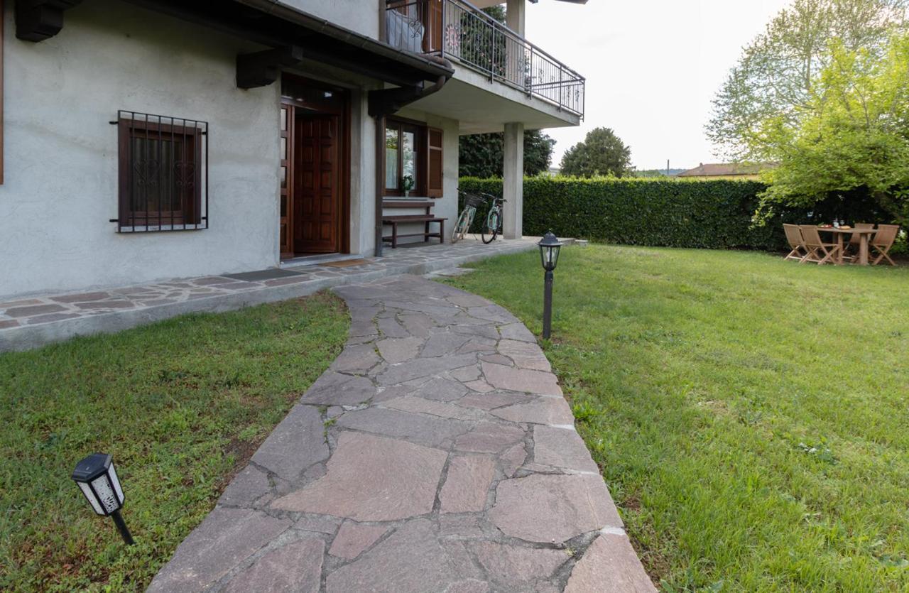 Profumodilago Angera Exterior photo